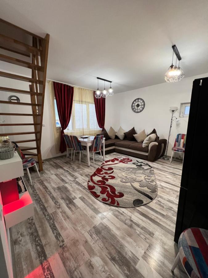 Apartamento Zizi'S House Garii Braşov Exterior foto